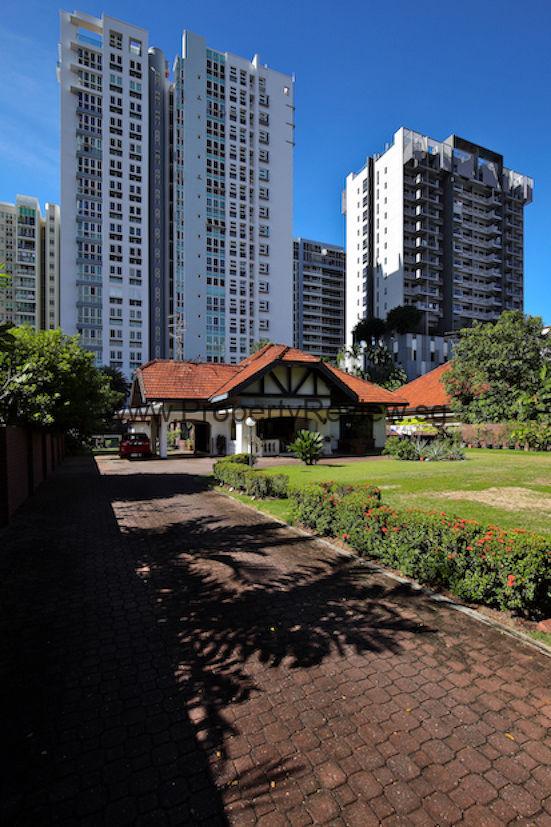Thiam Siew Avenue Houses up for Sale by Wee Family 4 Thiam Siew Current Bungalow