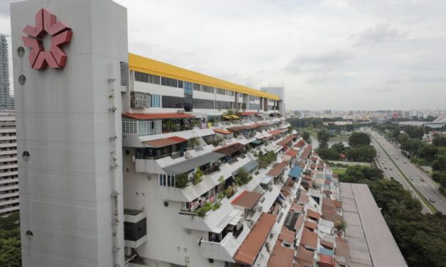 Golden Mile Complex up for en bloc sale again at $800m